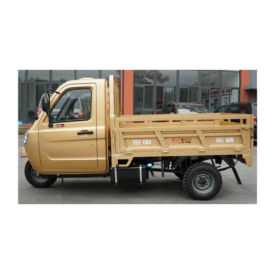 Tricycle fermé à essence pour le transport de marchandises, d'une masse de 500 kg ou plus et d'un moteur de 1000 W