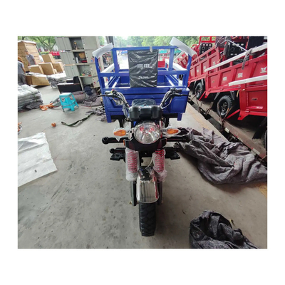 Motocycle à trois roues motorisée au Kenya avec 43 suspension avant à ressort externe