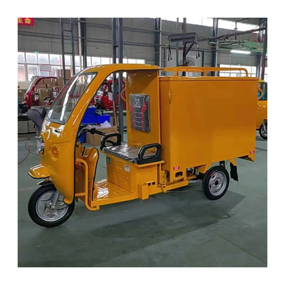 Un fourgon électrique à trois roues avec 60V de tension et de charge rapide