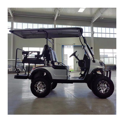 Voiture de golf électrique à quatre roues motrices à quatre places avec un espace libre minimal de 100 à 150 mm